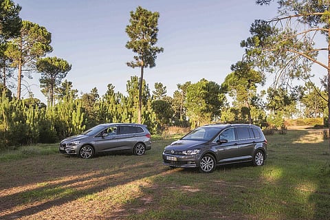 BMW 216D Gran Tourer vs VW Touran 1.6 TDI: Cabe sempre mais um
