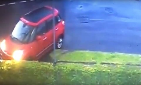Casa abalroada por três carros diferentes em apenas 20 minutos