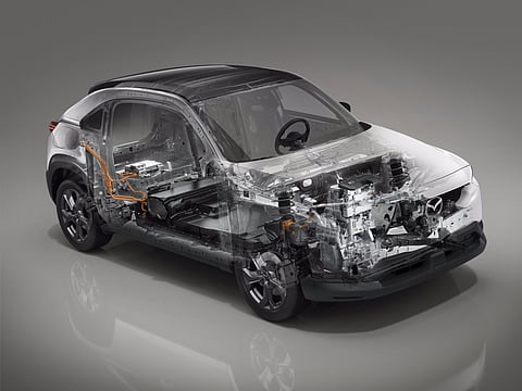 Mazda vai construir fábrica de módulos para baterias
