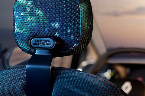 Interior do Twingo E-Tech desvendado no Salão Automóvel de Bruxelas