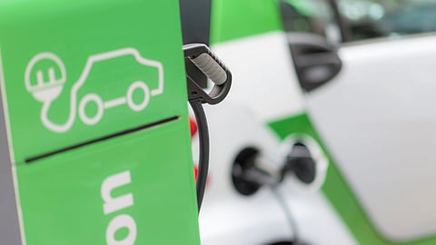 Verba não gasta em 2024 aumenta apoio à compra de elétricos