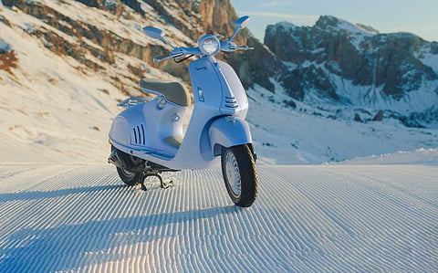 Vespa apresenta edição limitada da scooter 946 Snake
