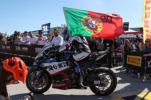 Miguel Oliveira volta a subir ao pódio em Portimão e sobe ao 4.º lugar no Mundial de Superbikes