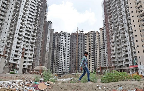 कोरोना संक्रमण का सेंटर बनता जा रहा आईटी हब नोएडा