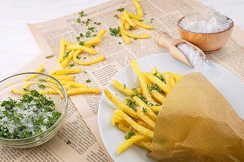 क्या आपको पता है कि नई गाइडलाइन के मुताबिक कितना नमक प्रतिदिन खाना चाहिए ?