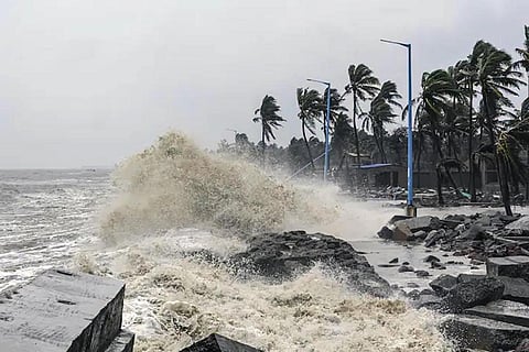 हिन्द महासागर और बंगाल की खाड़ी में कहीं ज्यादा दिनों तक उठेंगी तूफानी लहरें