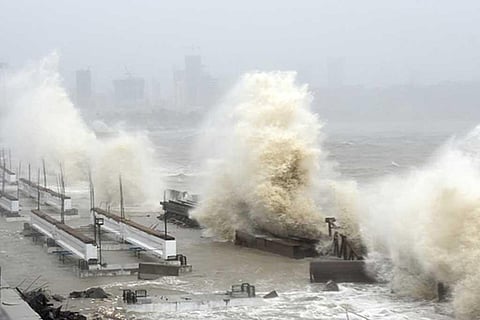 चक्रवात बिपरजॉय अपडेट: सौराष्ट्र-कच्छ में तूफानी हवाओं के साथ भारी बारिश का रेड अलर्ट जारी