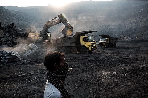 भारत को करने चाहिए 2036 तक कोयले से दूर जाने के प्रयास; फोटो: आईस्टॉक