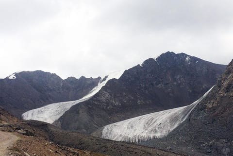 उरुमकी ग्लेशियर नंबर एक, फोटो साभार: विश्व ग्लेशियर निगरानी सेवा