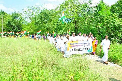 ദാഹിക്കുന്ന നാട്ടിൽ മദ്യം: കേരളത്തിലെ വരണ്ട പാലക്കാട് പുതിയ മദ്യ ഫാക്ടറിയുമായി പോരാടുന്നു