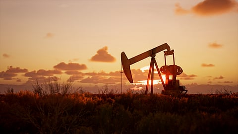 എണ്ണയുടെ അന്ത്യം? ഇന്ധന പ്രതിസന്ധി രൂക്ഷമാകുന്നു; ഫോസിൽ ഇന്ധനങ്ങൾ ഉപേക്ഷിക്കാൻ 53 രാജ്യങ്ങൾ കൈകോർക്കുന്നു