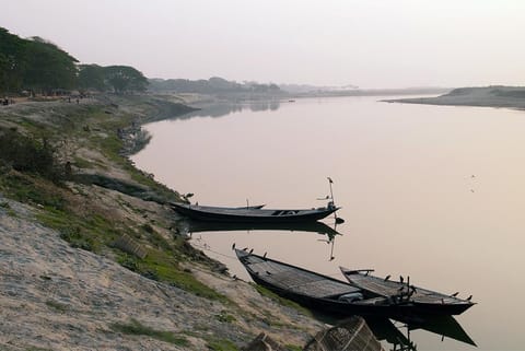 बांग्लादेश में गंगा की सहायक नदी पद्मा; फोटो: आईस्टॉक