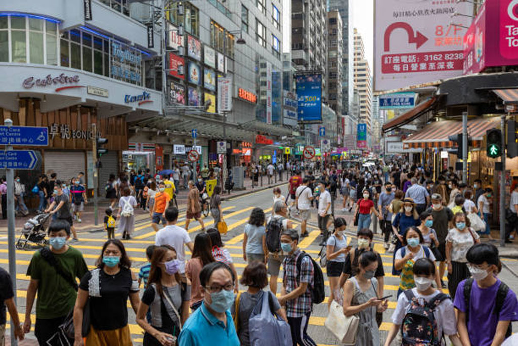 चीन में औसतन युवा पीढ़ी 1.21 से 2.93 गुना अधिक कार्बन डाइऑक्साइड का उत्पादन करती है क्योंकि वे अधिक अमीर हैं, जो अधिक खपत करते हैं।