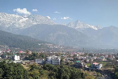 28 और 29 दिसंबर को उत्तर भारत के पहाड़ी इलाकों के ऊंचाई वाले हिस्सों में हल्की बारिश और बर्फबारी संभव है।