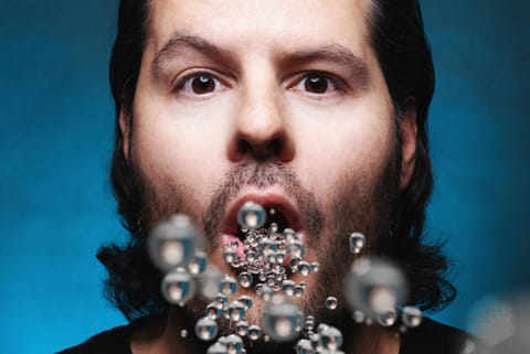 अध्ययन में पाया गया कि हवा में मौजूद कुल माइक्रोप्लास्टिक कणों में लगभग 65 प्रतिशत हिस्सा वाहनों के टायर के घिसने से आता है।