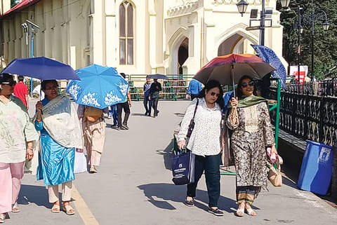 हिमाचल प्रदेश में भीषण लू की चेतावनी, राजस्थान, सौराष्ट्र-कच्छ और गुजरात के कई इलाकों में अगले कुछ दिनों तक गर्म हवाएं चलेंगी।