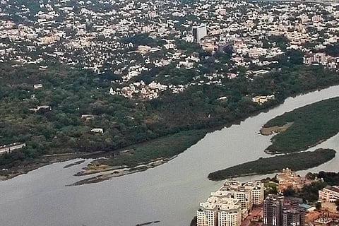 नदी में प्रदूषण की बड़ी वजह बने 76 ‘वेट आउटफॉल’ चिन्हित किए गए हैं, जहां से गंदा पानी सीधे नदी में गिर रहा है। फोटो: विकिमीडिया कॉमन्स