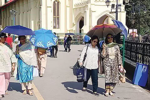 बिहार, छत्तीसगढ़, गुजरात, हरियाणा, चंडीगढ़, दिल्ली, हिमाचल, जम्मू-कश्मीर, लद्दाख, मध्य प्रदेश, पंजाब, राजस्थान, उत्तर प्रदेश व विदर्भ में हीटवेव या लू चलने की आशंका जताई गई है।