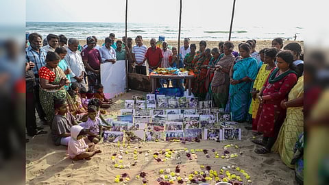 People offered milk and flowers from the affected villages in TN
