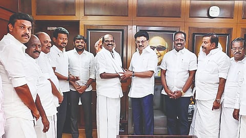 Vaithilingam being greeted by CM Stalin at DMK headquarters
