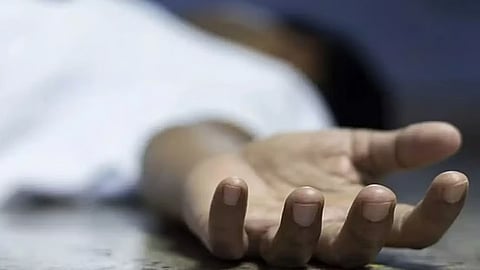 Chennai: Wife succumbs a day later, daughter in hospital after man, son die in suicide pact
