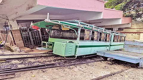 Electric winch service disrupted