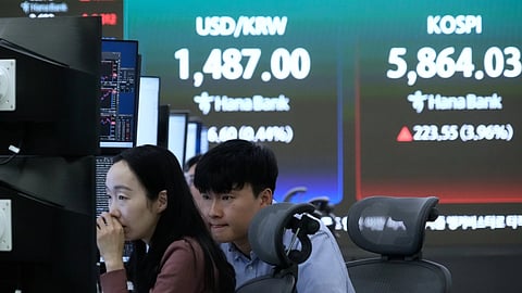 Asian shares gain, oil slips back despite barrage of attacks by Iran