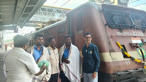 Members of Thanjavur Rail Users Association, led by vice president M Maran and Secretary A Giri, welcomed the crew at Thanjavur junction on Thursday
