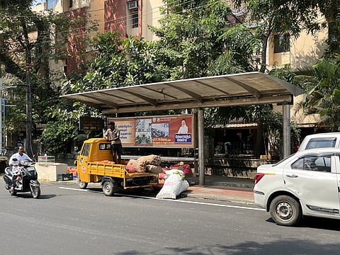 Open bus stops in Virugambakkam