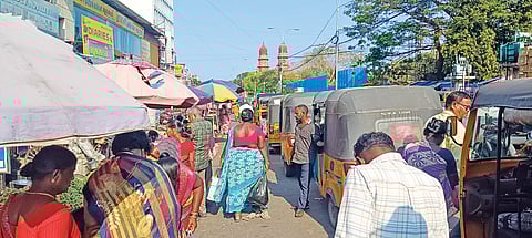 Chennai: Illegal parking, encroachments choke NSC Bose Road