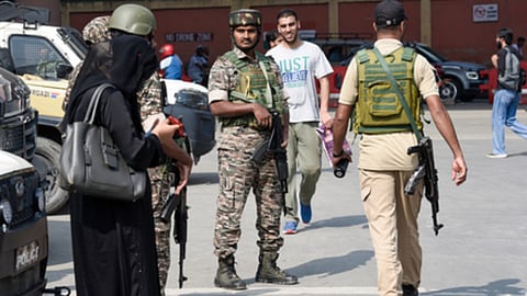 Kashmir EOW conducts raid