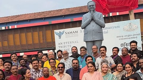 S P Balasubrahmanyam statue