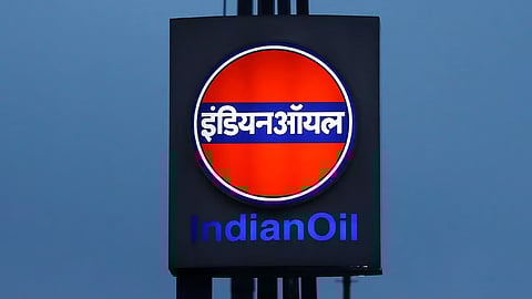 India OMCs to pay discounted rates to refiners amid fuel price freeze