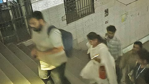 Tiruvanmiyur MRTS railway station