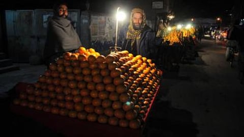 Pakistan hikes electricity tariff