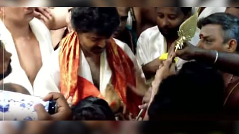 Vijay offer prayer at the famous Tiruchendur temple.