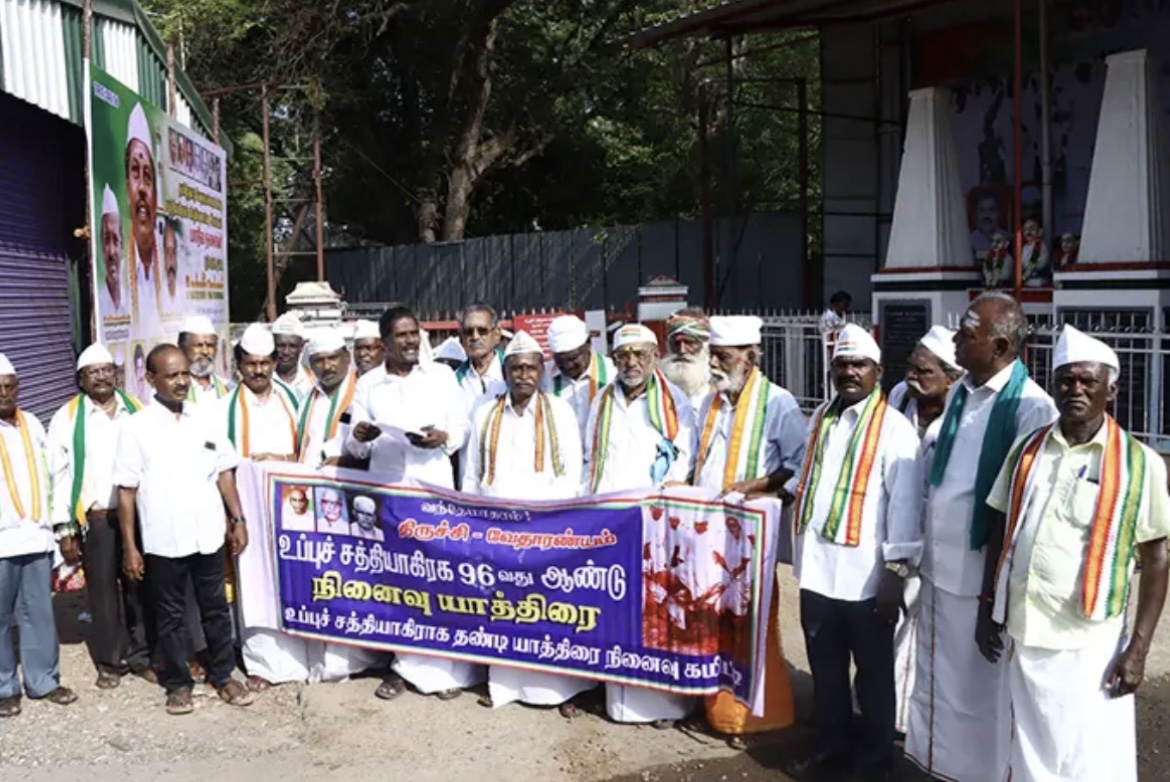 Members of the Salt Satyagraha movement reenacting the yatra in front of the memorial in Vedaranyam on Tuesday