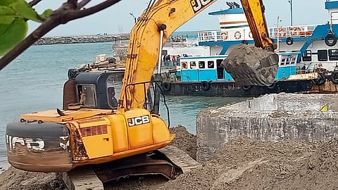 Dredging underway at Kumari jetty as low sea levels disrupt boat rides to Vivekananda Rock, Valluvar Statue