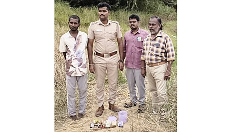 Police recovered three-and-a-half sovereigns of gold jewellery and Rs 41,470 in cash from the accused