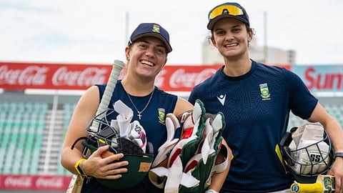 Nadine de Klerk and Laura wolvaardt