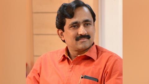 V Ponraj