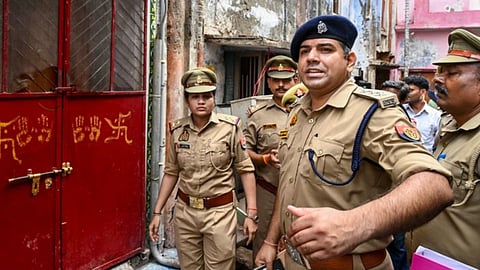 The SIT comprises Vijay Vishwas Pant, IAS, Divisional Commissioner, Lucknow; Kiran S, IPS, Inspector General of Police; and Neel Ratan, Special Secretary, Finance Department.