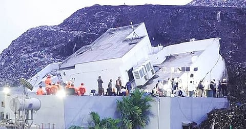 Pune building collapse