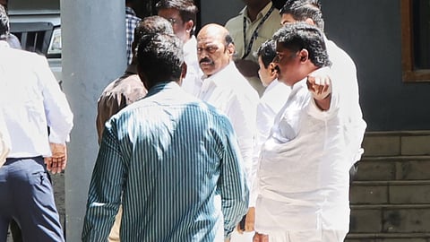 EV Velu appeared before the Directorate of Vigilance and Anti-Corruption (DVAC) headquarters in Alandur