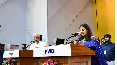 Minister S Keerthana, Governor Arlekar