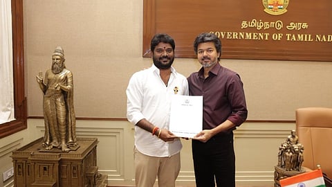 CM Vijay with V Siva