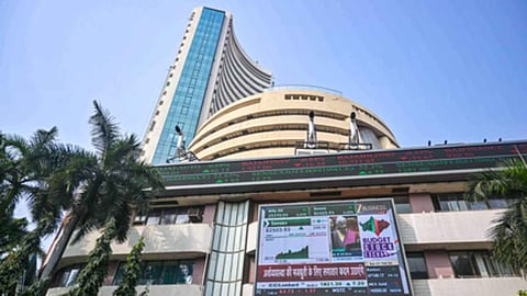 Nifty, Sensex dip over 2.3 pc on weekly basis over global inflation fears