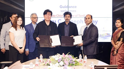 CM Vijay with global investors