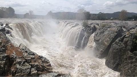 Gushing waters at Hogenakkal in Dharmapuri due to fresh inflow