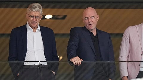 Arsene Wenger (L), Gianni Infantino (R)